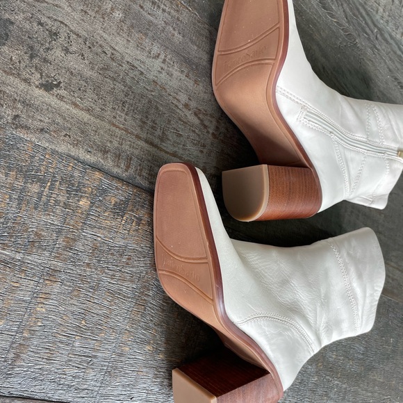 Franco Sarto Stevie Mid Calf Boot | White Leather | Never Been Worn in Orgnl Box - Picture 5 of 9